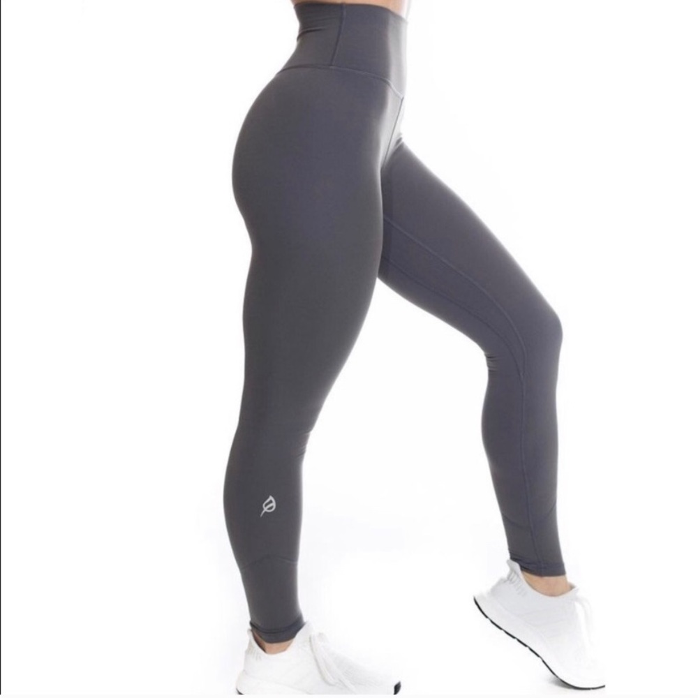 SOLD Ptula Alainah III Legging